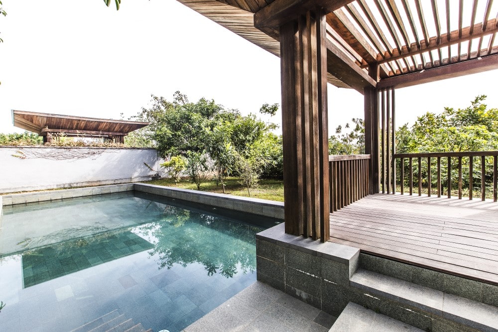 tropical-home-luxury-water-sky-min